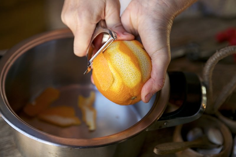 Citrus fruit to put in brine for turkey to be cooked in Fontana wood-burning oven