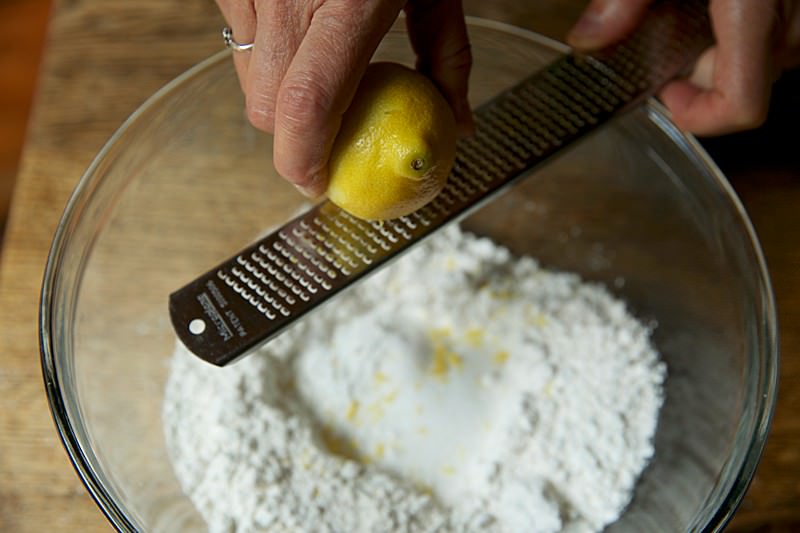 Lemon zest is the ingredient that complements the dough.