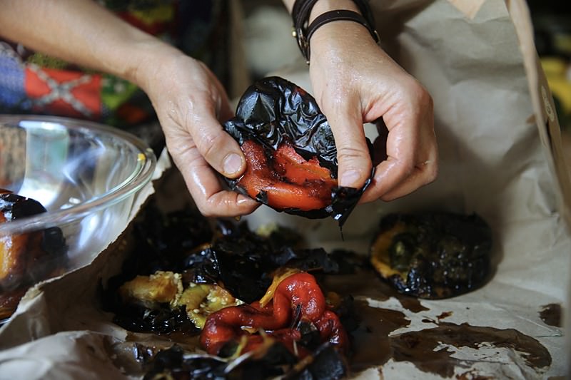 Remove the stem from the top of the pepper.