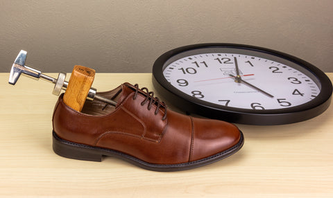 Shoe Stretcher Use - How Long to Stretch Shoes with Shoe Stretcher - 8 Hours Minimum