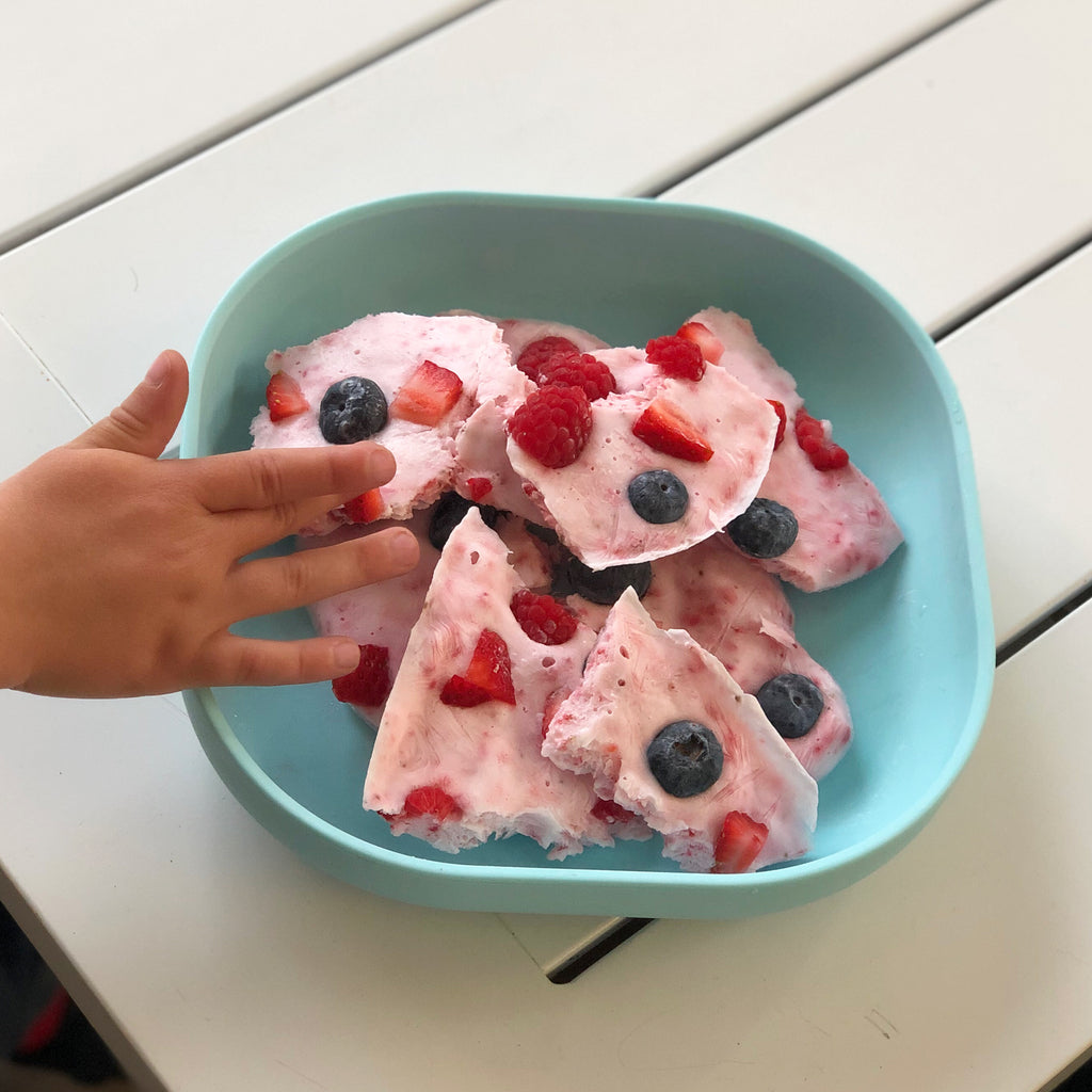Frozen Yoghurt Bark with Berries