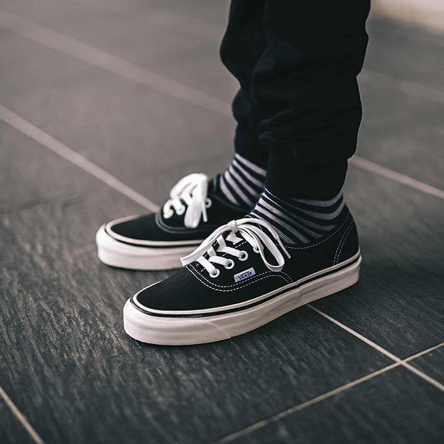 vans anaheim 44 dx black