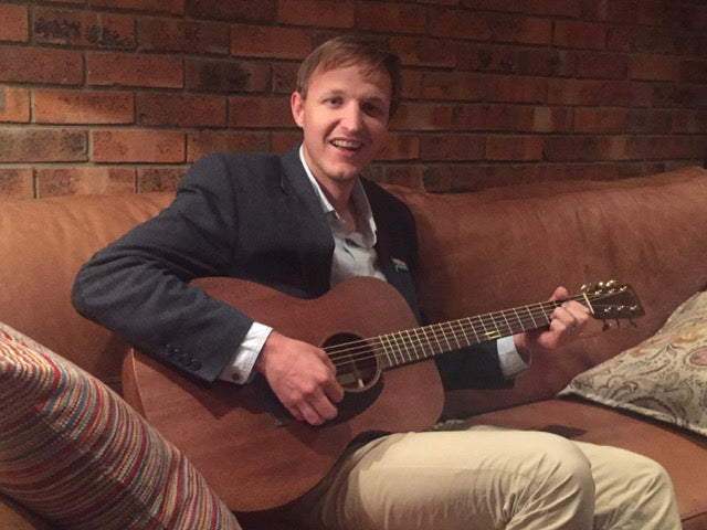 Mark with his new Martin 000–15M