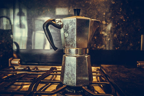 ocak üstünde moka pot