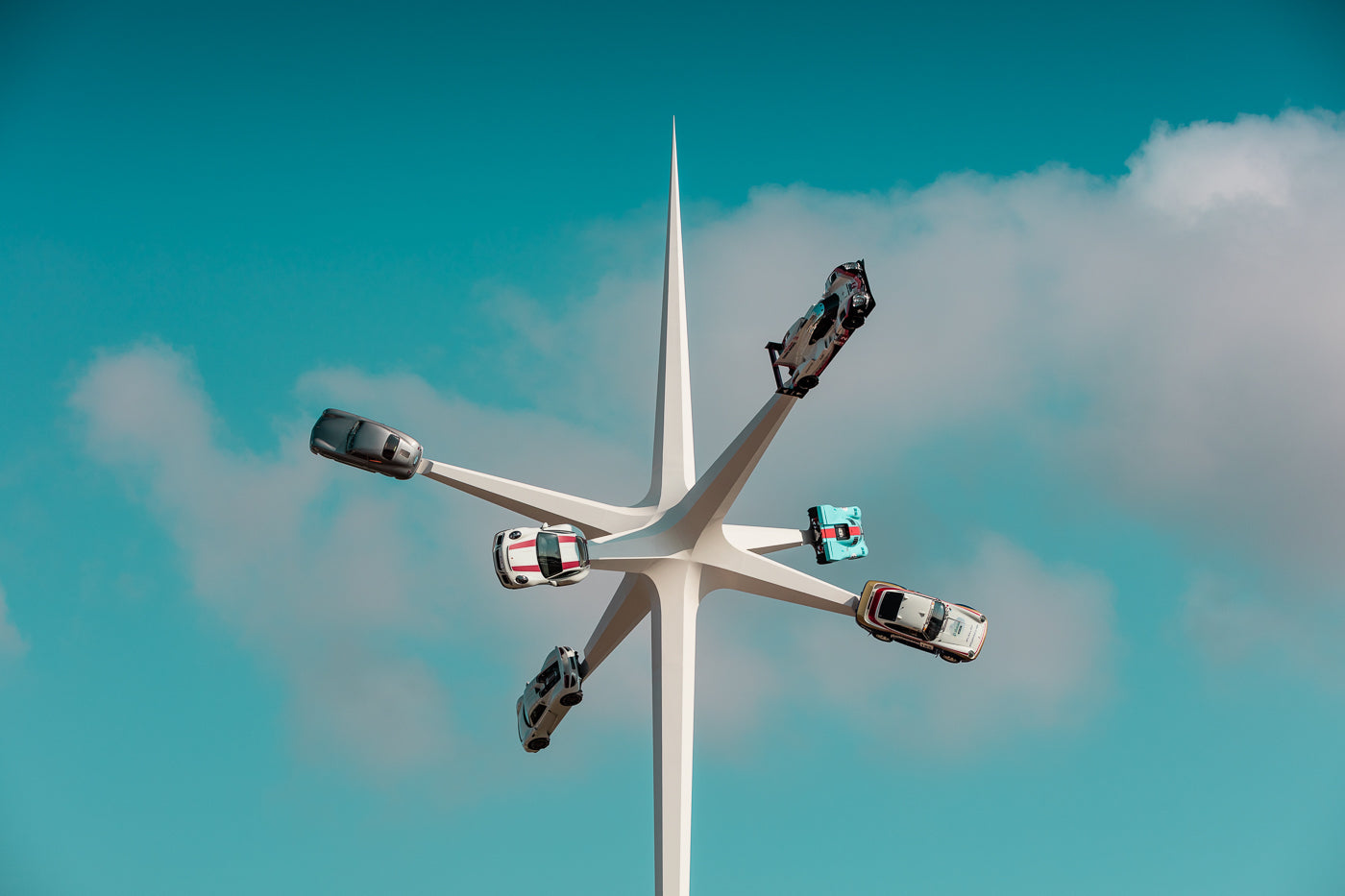 52 meters in the air, six legendary Porsche cars are hung up on a sculpture by artist Gerry Judah at Goodwood Festival of Speed. (Photo: Alex Lawrence – The White Wall 2018)