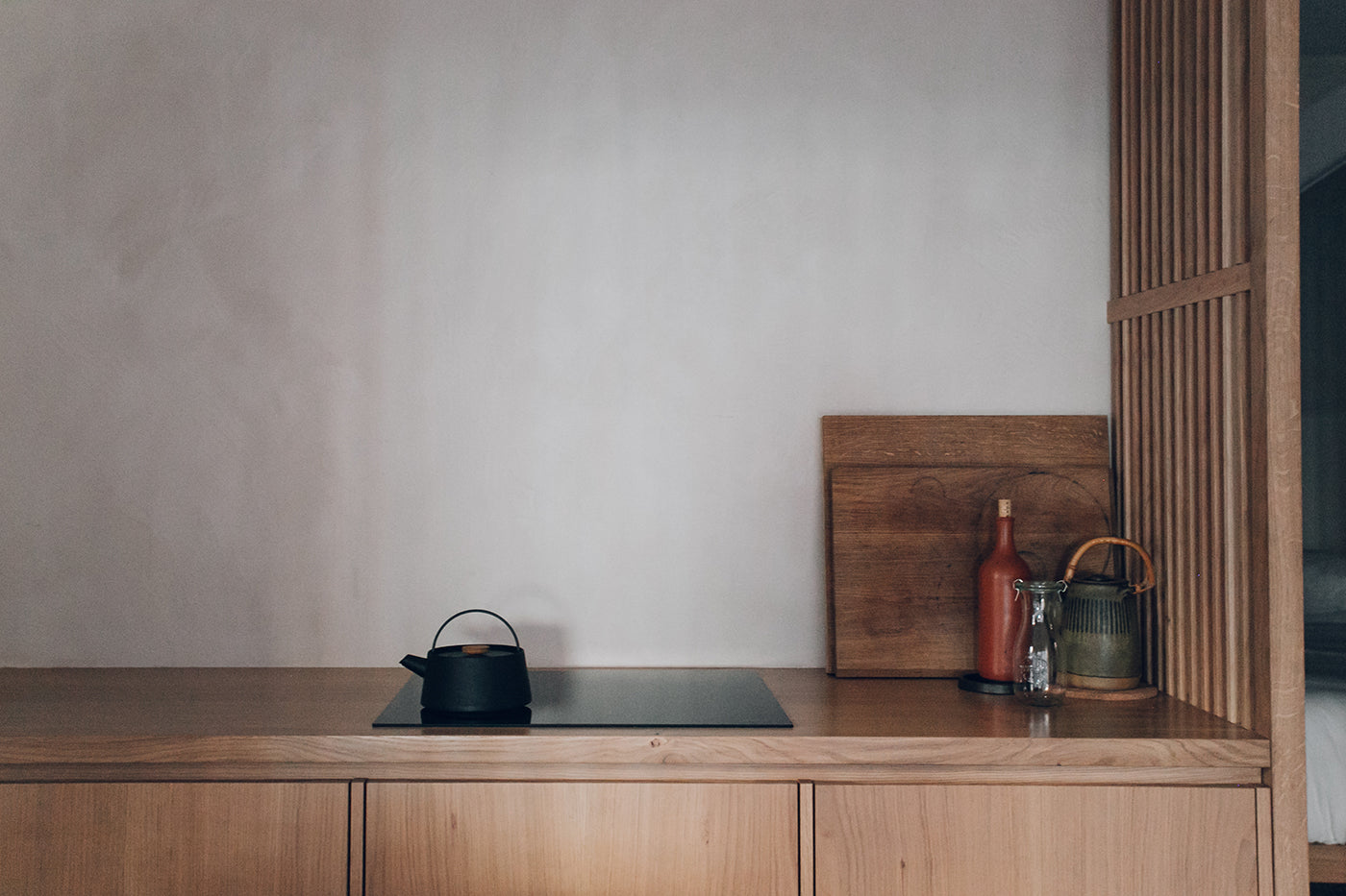Detail shot of the kitchen and walls in a studio designed by Izat and Arundell in Edinburgh. (Photo: Haarkon)