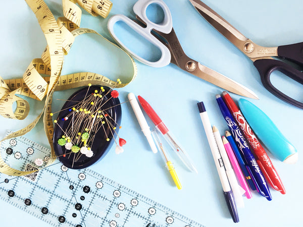 learn to sew essential tools sewing crafty sew and so