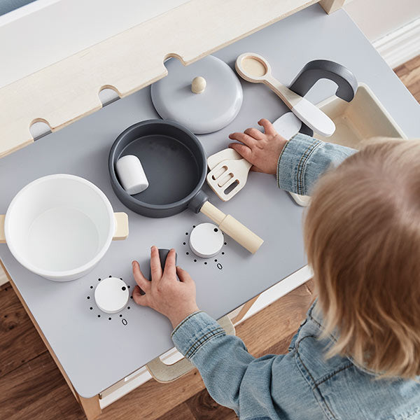 kids concept play kitchen