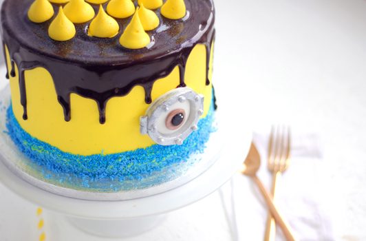Despicable Me Minion Birthday Cake