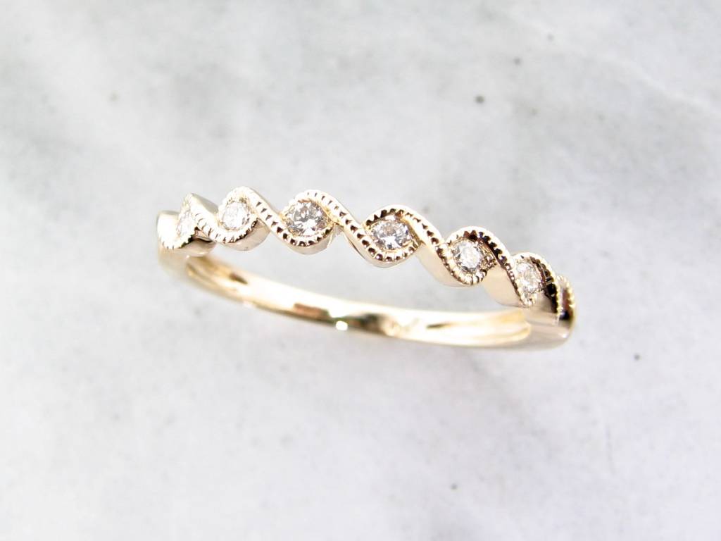 Suits me Perfectly 010CTW Set of 5 Stackable Rings - Gold - DSF