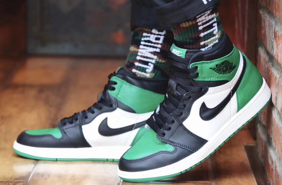 air jordan 1 mid green on feet