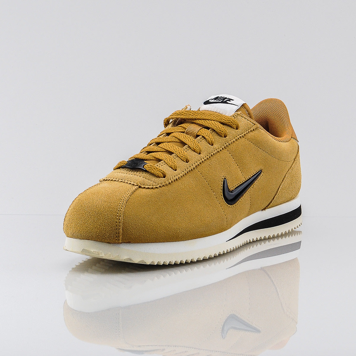 nike cortez camel