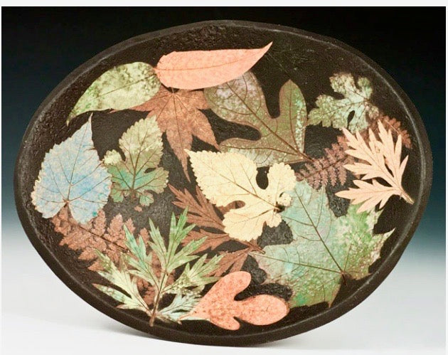 leaf pottery bowl