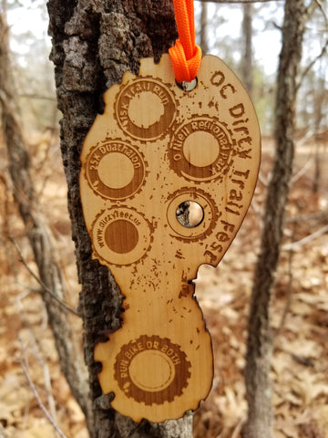 wooden race medal - foor print