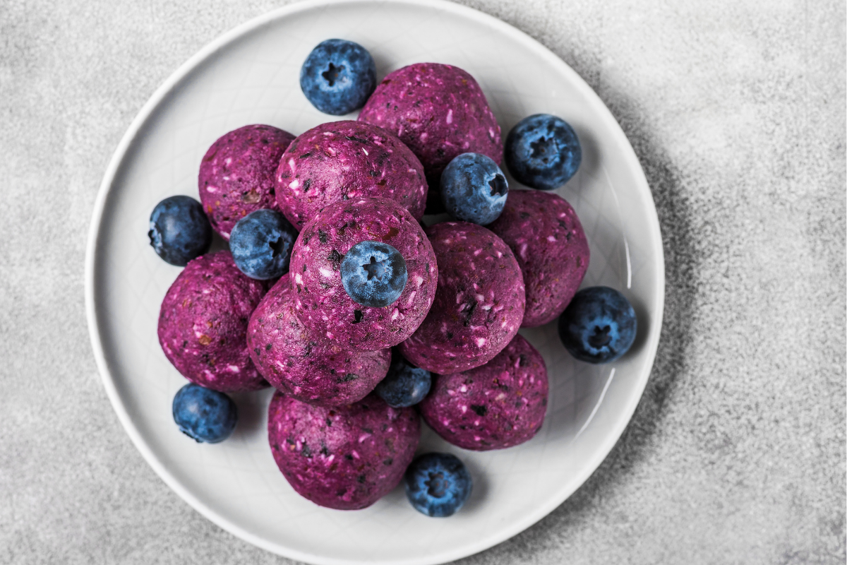 Beetroot Bliss Balls | Paleo Recipes 