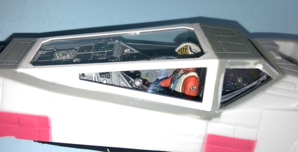 Revell_X-Wing_Cockpit