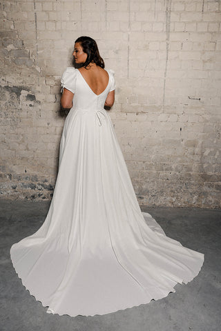 Rock the Frock Bridal boutique | Curvy bridal | Plus size bride