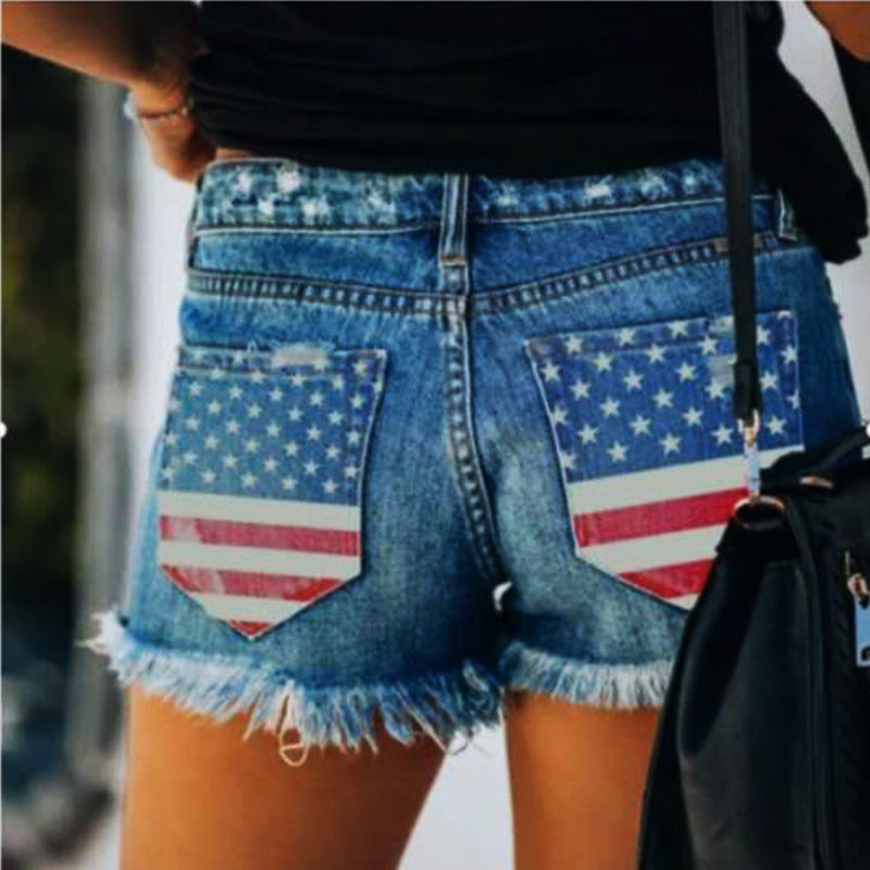 

Pantaloni scurți din denim cu stele cu steag american și găuri imprimate
