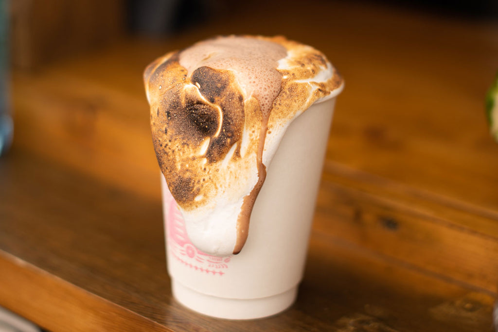 Hot Chocolate with Marshmallows - Mini Maegden