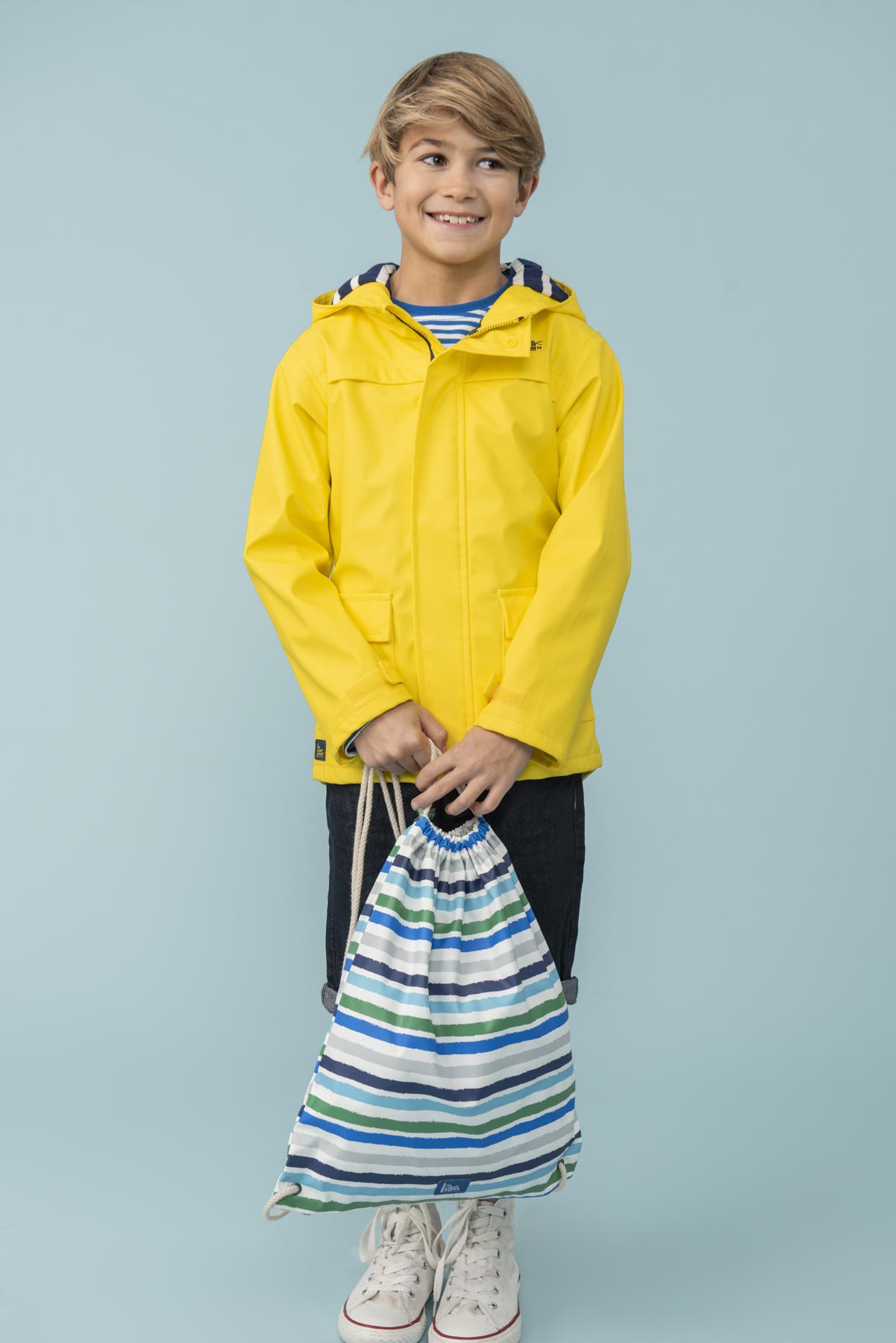 Boy's striped waterproof drawstring bag