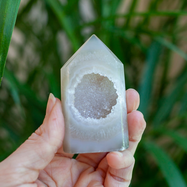 Agate Geode Tower, Natural Color