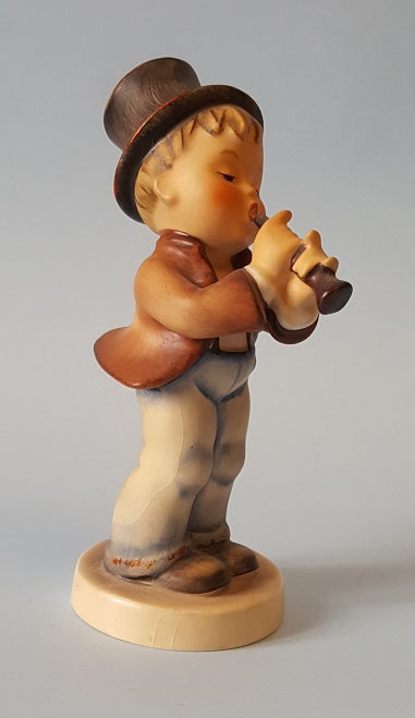 hummel boy with horn