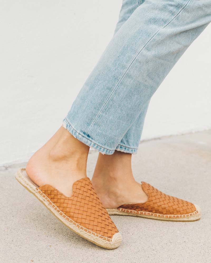 soludos leather mule