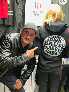 THIGHBRUSH® - #coupleswholicktogethersticktogether #thighbrush #thighbrushnation #thighbrushcouples #beards #shewantsthebeard