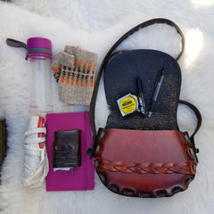 Lia leather handbag, full of things