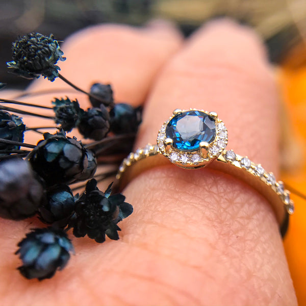 Porter Gulch - Porter Gulch jewelry - Porter Gulch ring - Porter Gulch custom ring - Gold Blue Topaz and Diamond Ring - Porter Gulch gallery of jewels - gallery of jewels custom ring - gallery of jewels san francisco - custom fine jewelry