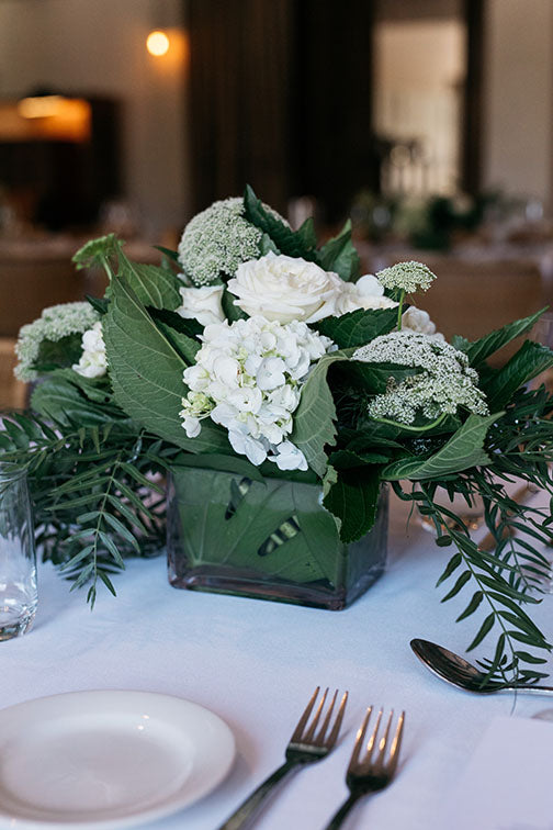Table flowerdesigns at wedding