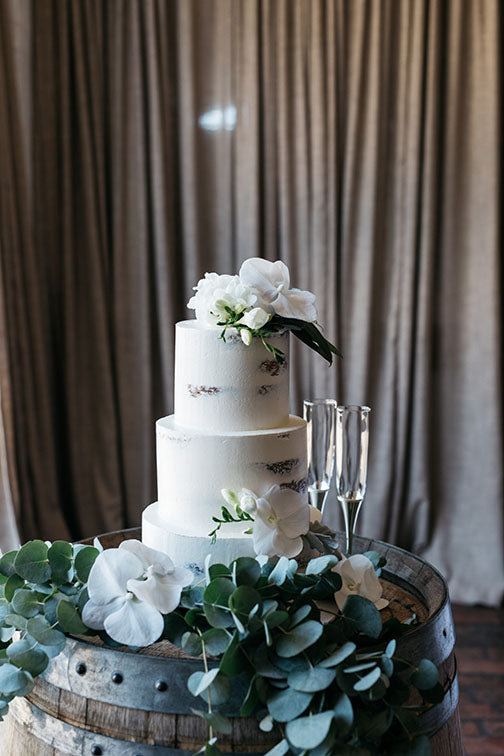Cake Flowers at Wedding