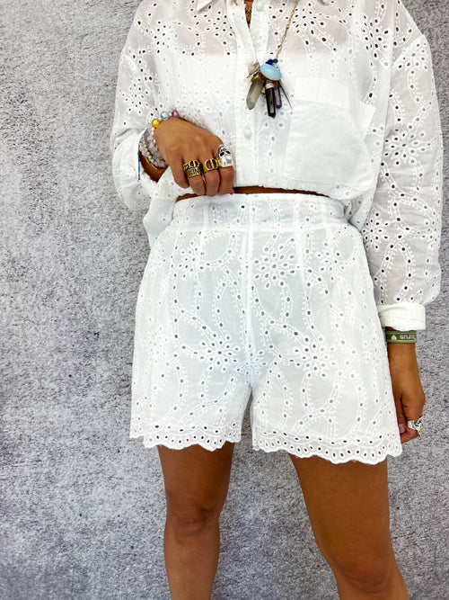 Broderie Anglaise Cotton Shorts In White