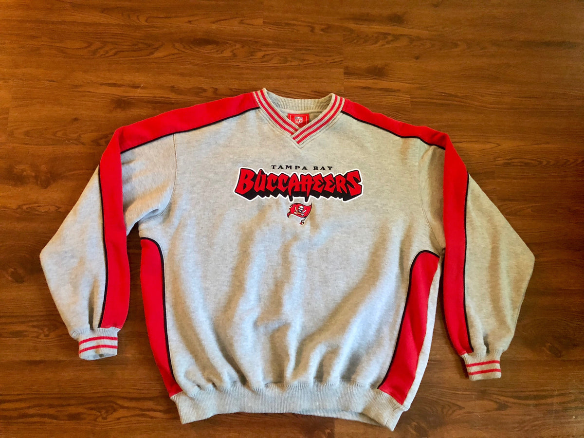 Lee, Shirts, Vintage Lee Sports Tampa Bay Buccaneers Red Mens M Pullover  Sweatshirt Nfl