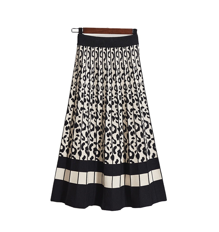 Monochrome Knitted Skirt - alamaud
