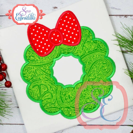 Fluffy Wreath Applique, Applique