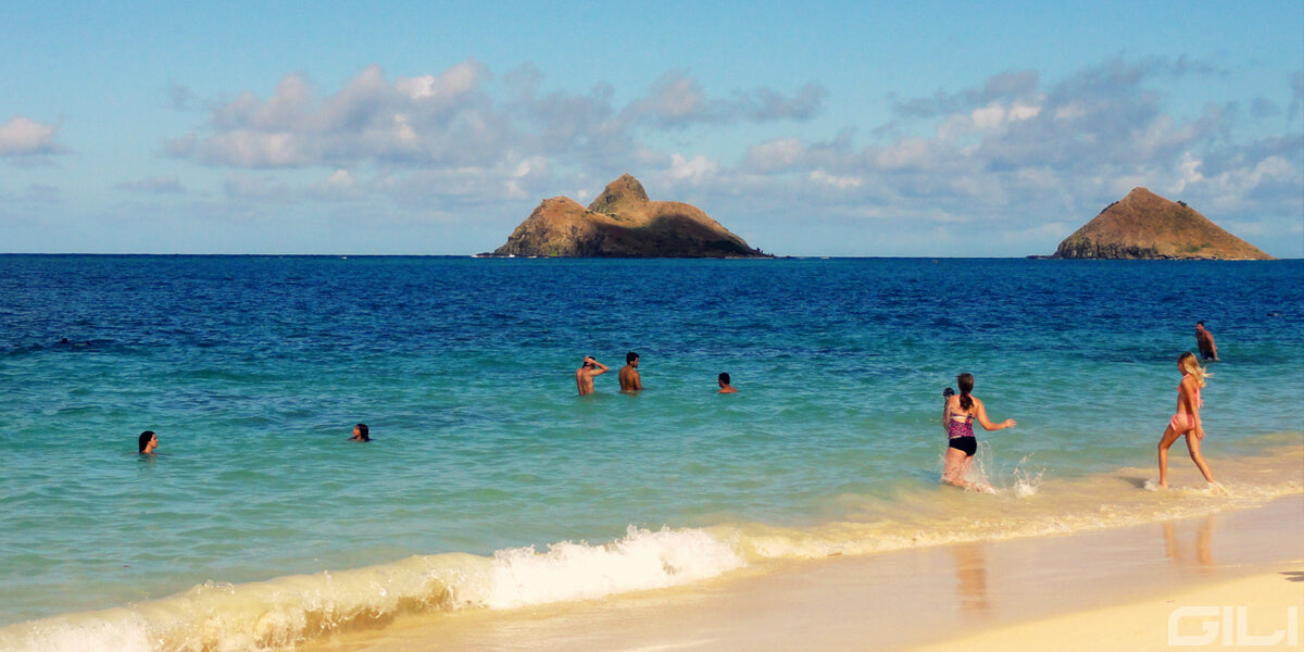 Paddle Board Lanikai Beach, Oahu - The Moks