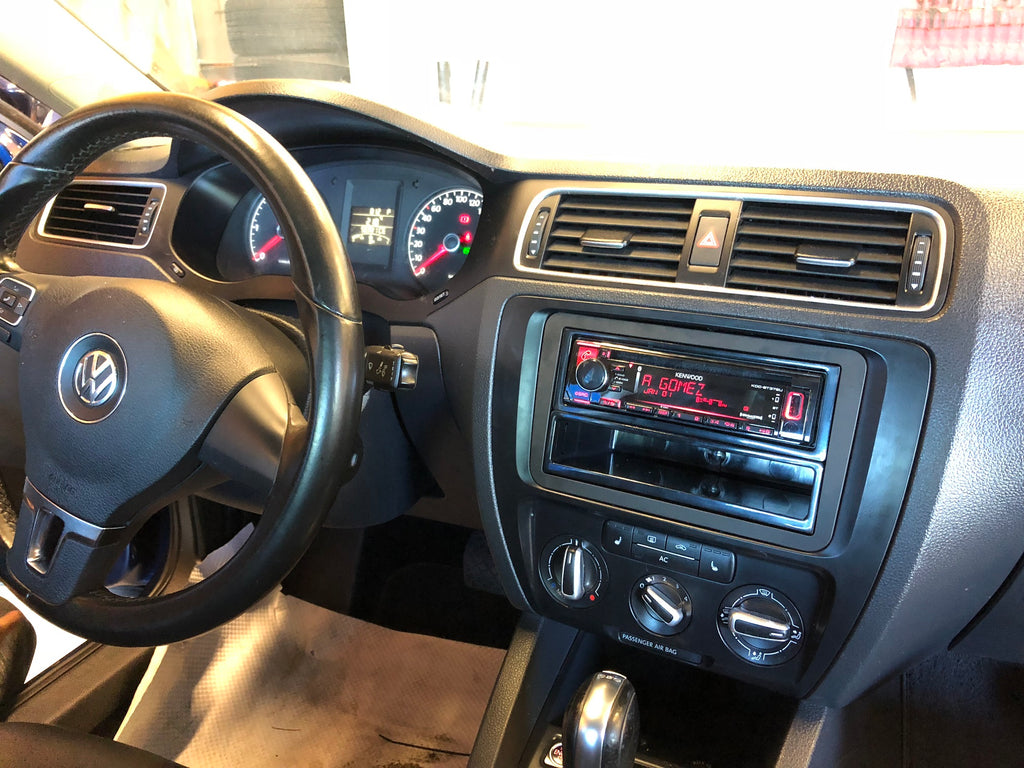 Kenwood single din CD Player VW Jetta