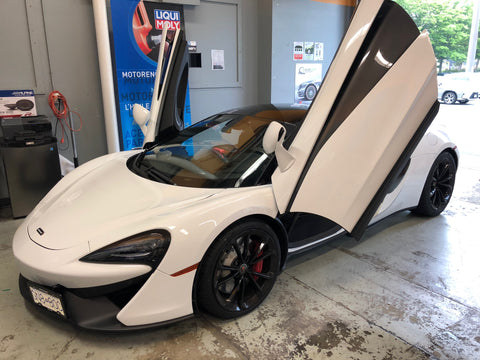 Mclaren 570S Supercar overdrive