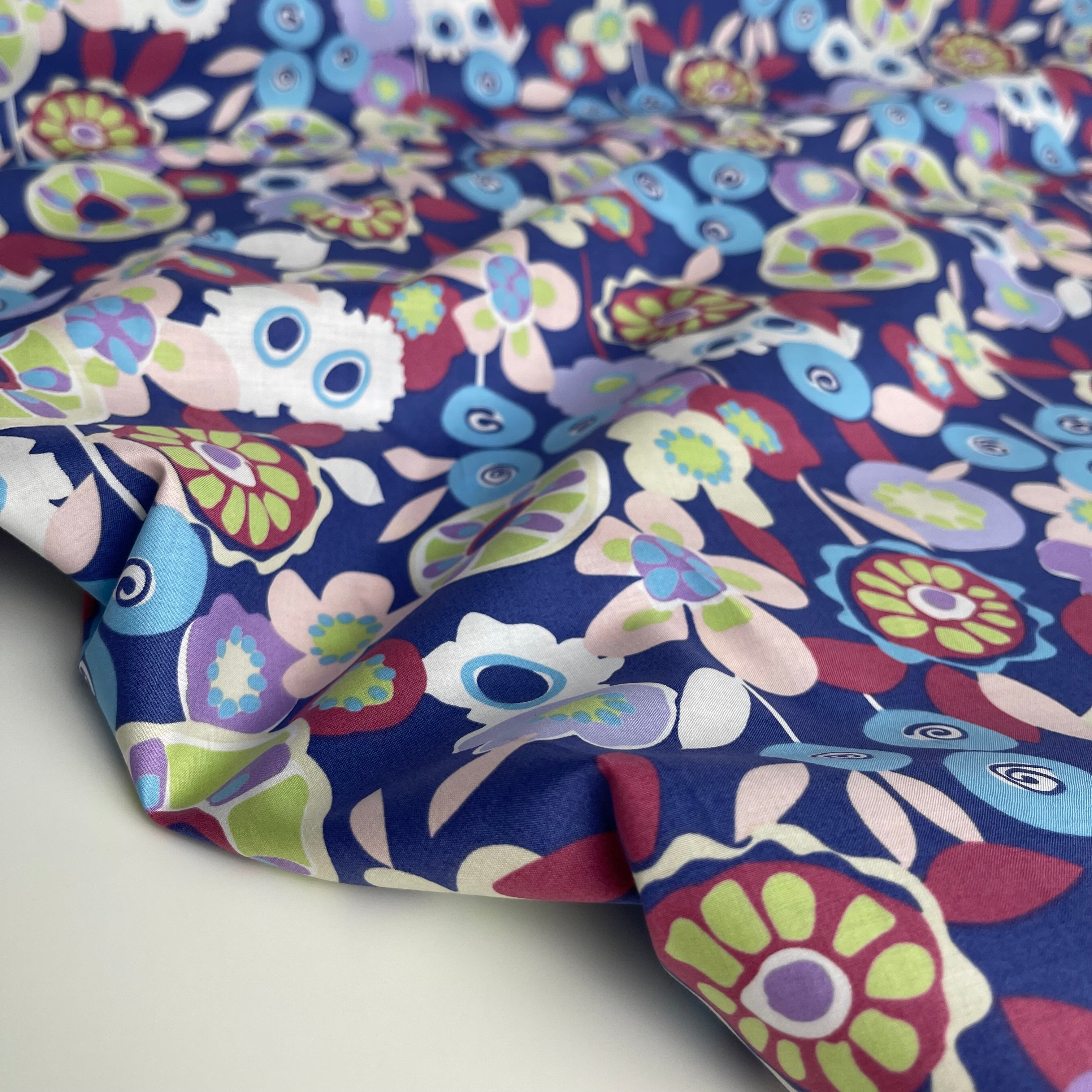 REMNANT 0.58 Metre - Graphic Flower Field Cotton Lawn Fabric
