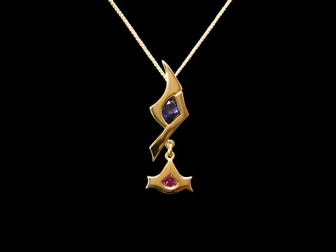 gold handmade sapphire pendant