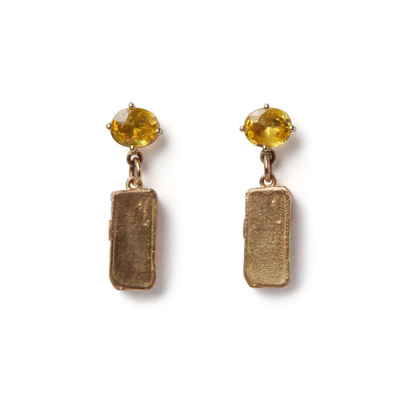 Gold rough earrings with yellow sapphires by Geraldine Fenn