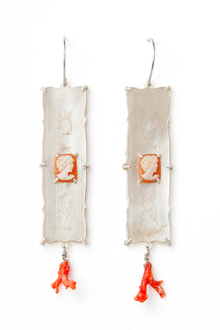 Tableaux_cameo_coral_earrings