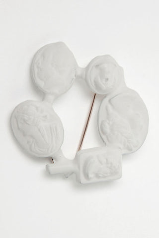 Tableaux_white_cameo_brooch