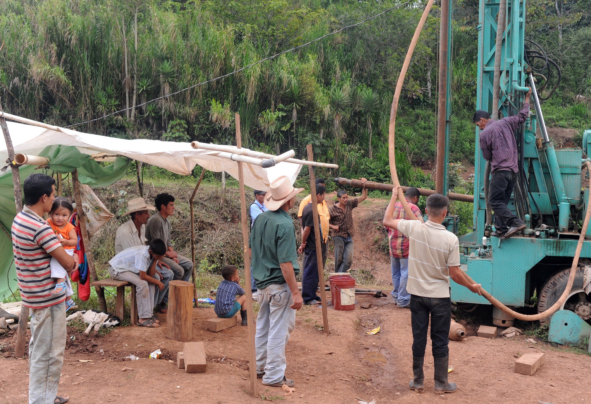 Aldea Development digging a well in the San Carlos area of Honduras 