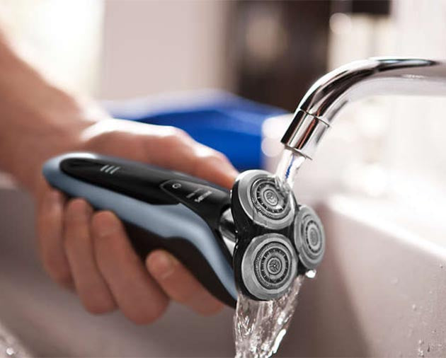 Philips Wet and Dry Electric Shaver Series 9000 with SmartClean Plus 