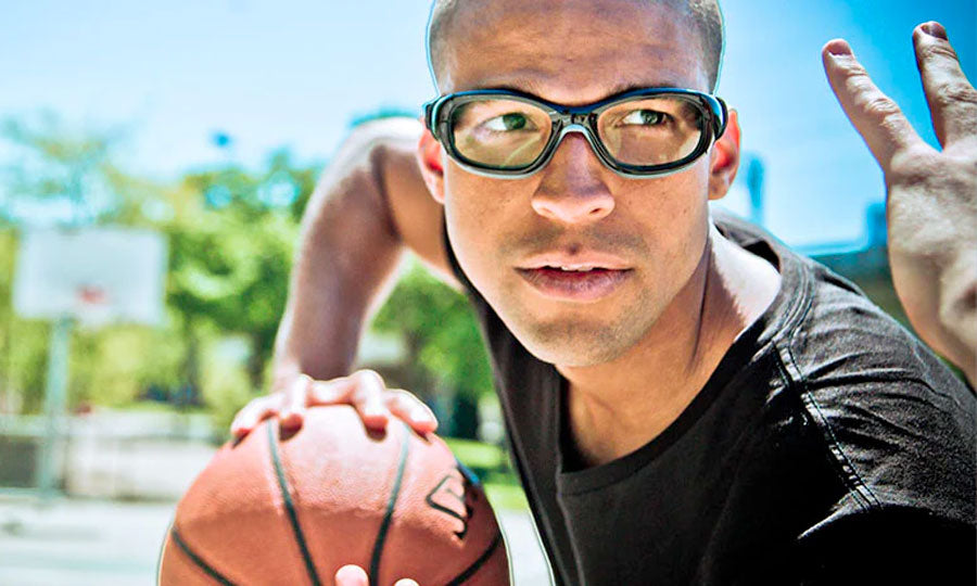 Pila de Aja Deber A Buyer's Guide for Prescription Sports Glasses for Basketball
