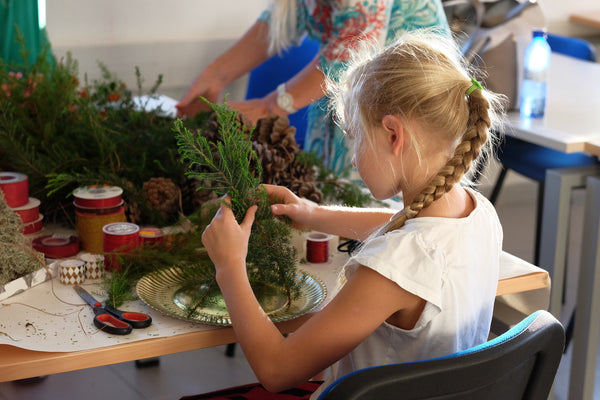 Hand made Christmas Wreath | DIY workshops with Knygu namai Tenerife & Flamingolandia  creative team 9