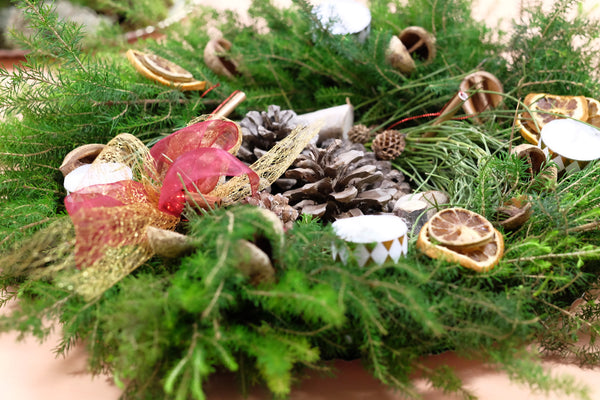Hand made Christmas Wreath | DIY workshops with Knygu namai Tenerife & Flamingolandia creative team 11