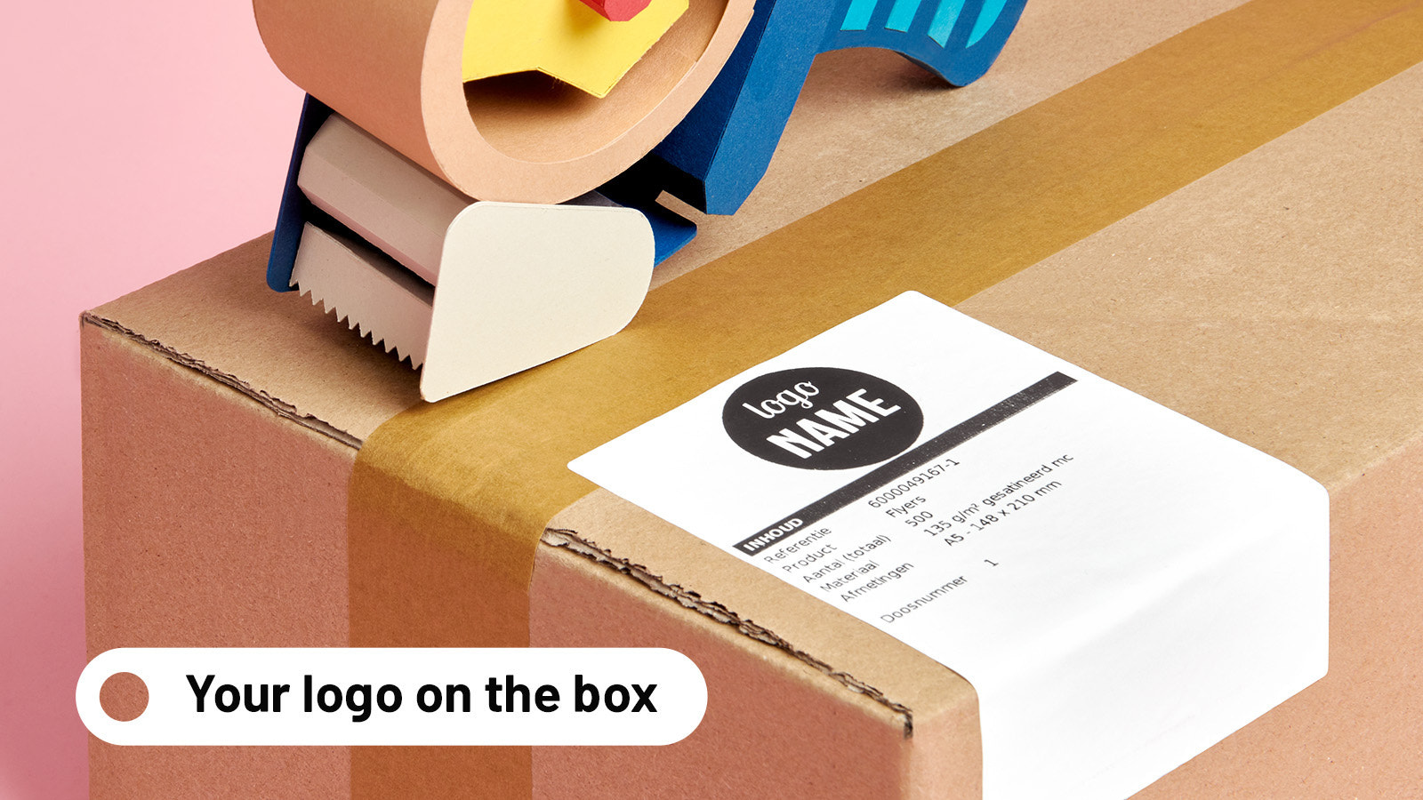 Vi skickar vit etikett med din logotyp på lådan